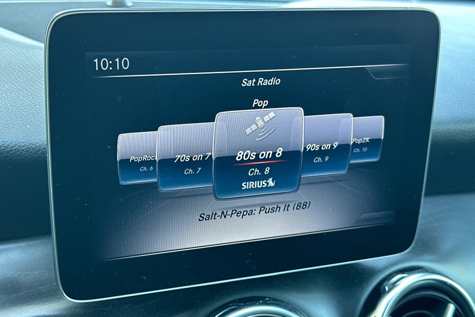 Used 2018 Mercedes-Benz GLA 250 4MATIC image 25