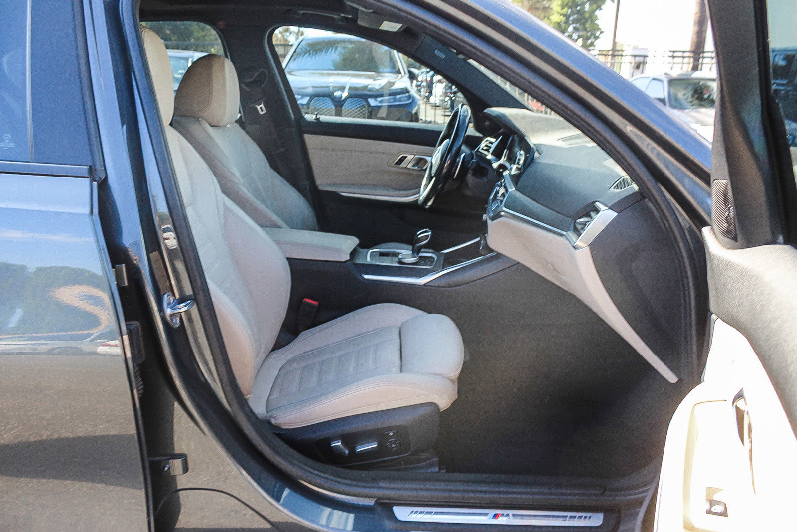 Used 2019 BMW 330i Sedan w/ M Sport Package image 16