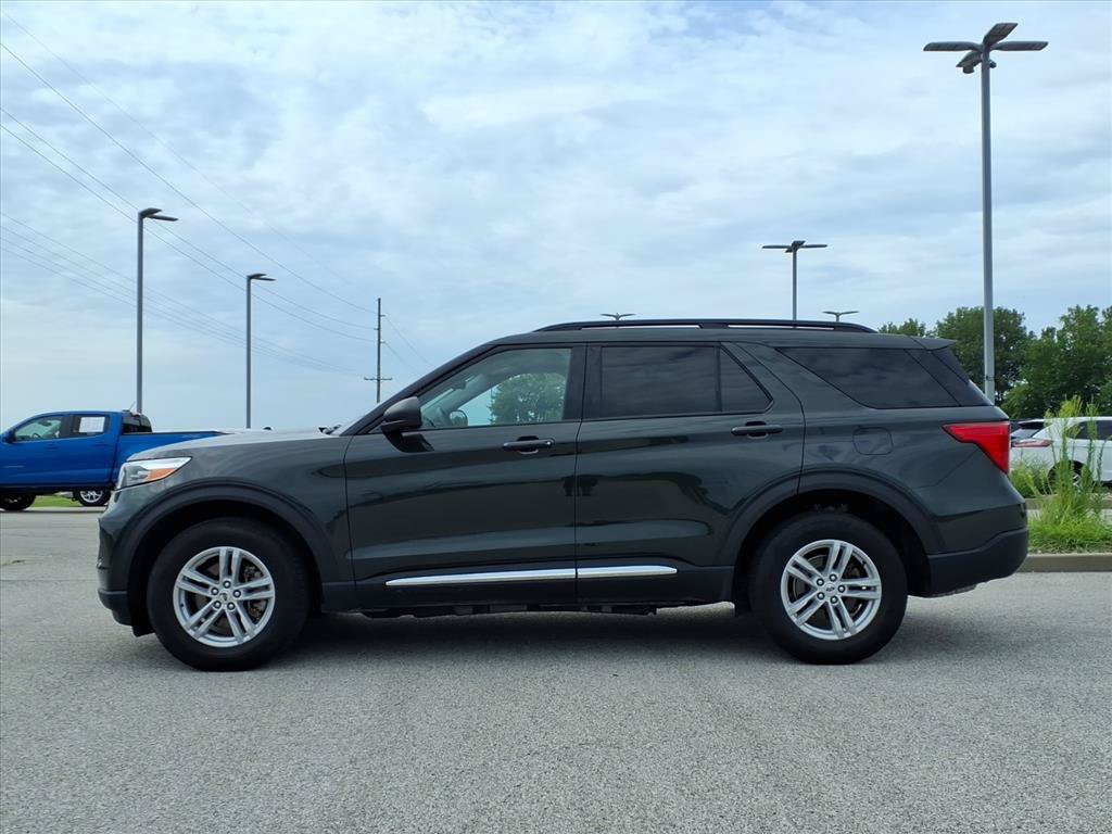 Used 2024 Ford Explorer XLT w/ Equipment Group 202A AWD/4WD image 7