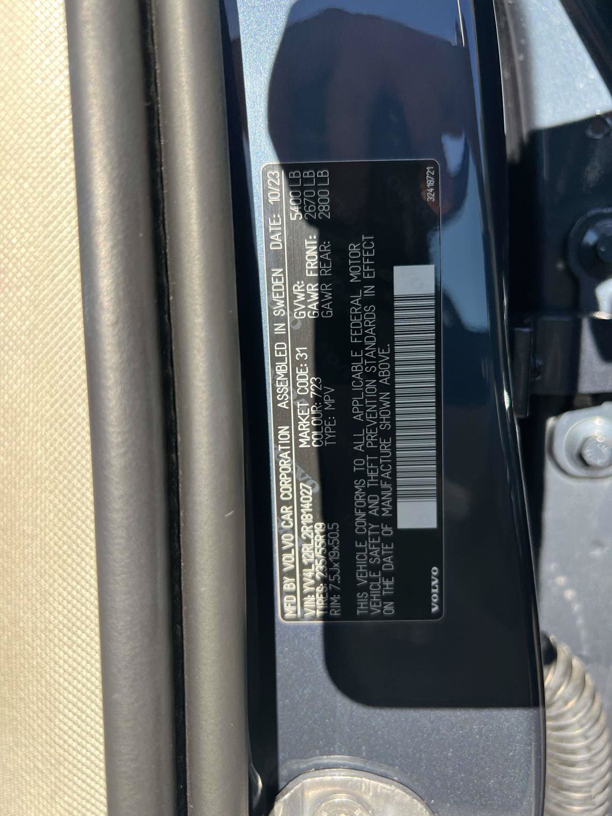 Certified 2024 Volvo XC60 B5 Plus AWD/4WD image 30