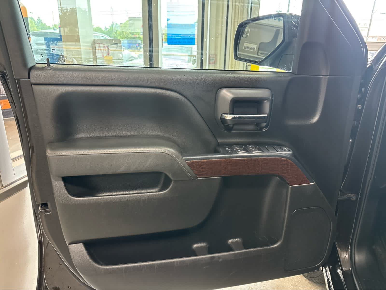 Used 2018 GMC Sierra 1500 SLE w/ SLE Value Package AWD/4WD image 21