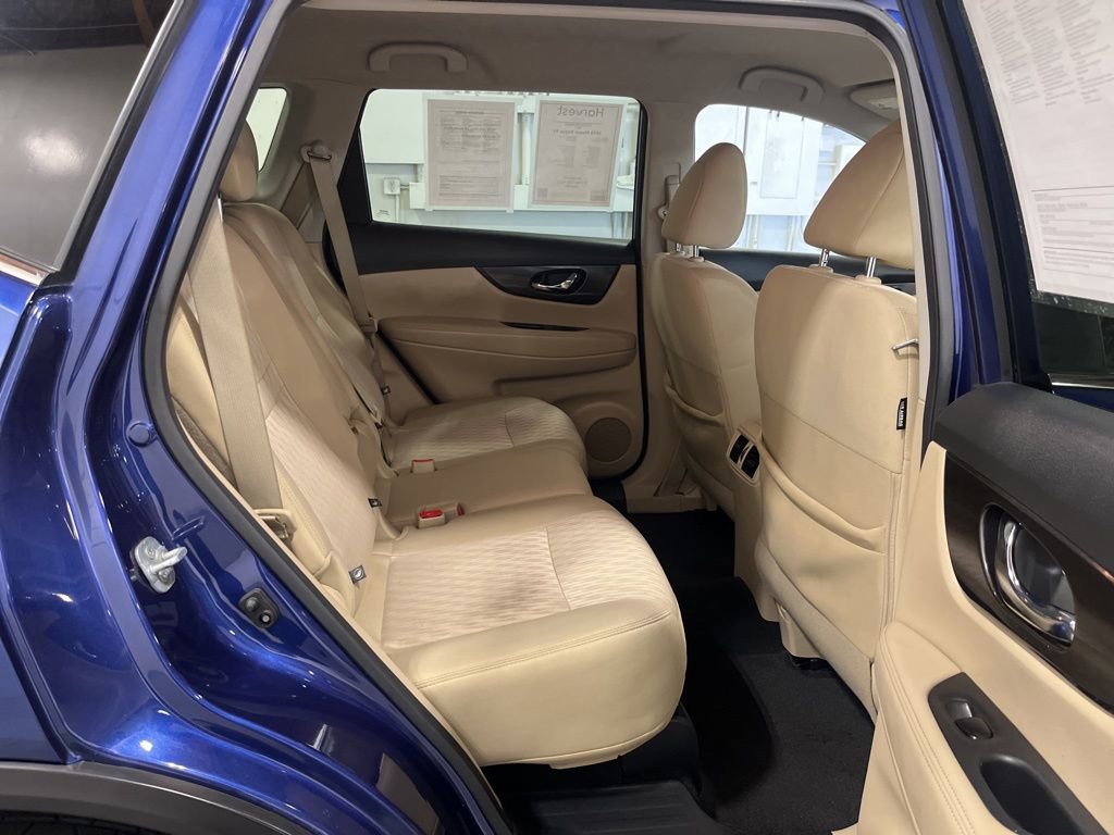 Used 2020 Nissan Rogue SV AWD/4WD image 29
