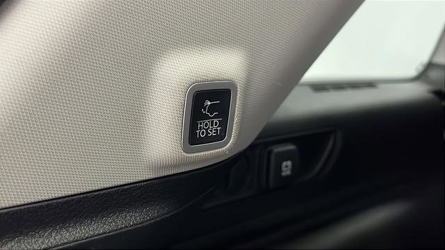 Used 2023 Jeep Grand Cherokee 4WD 4xe image 32