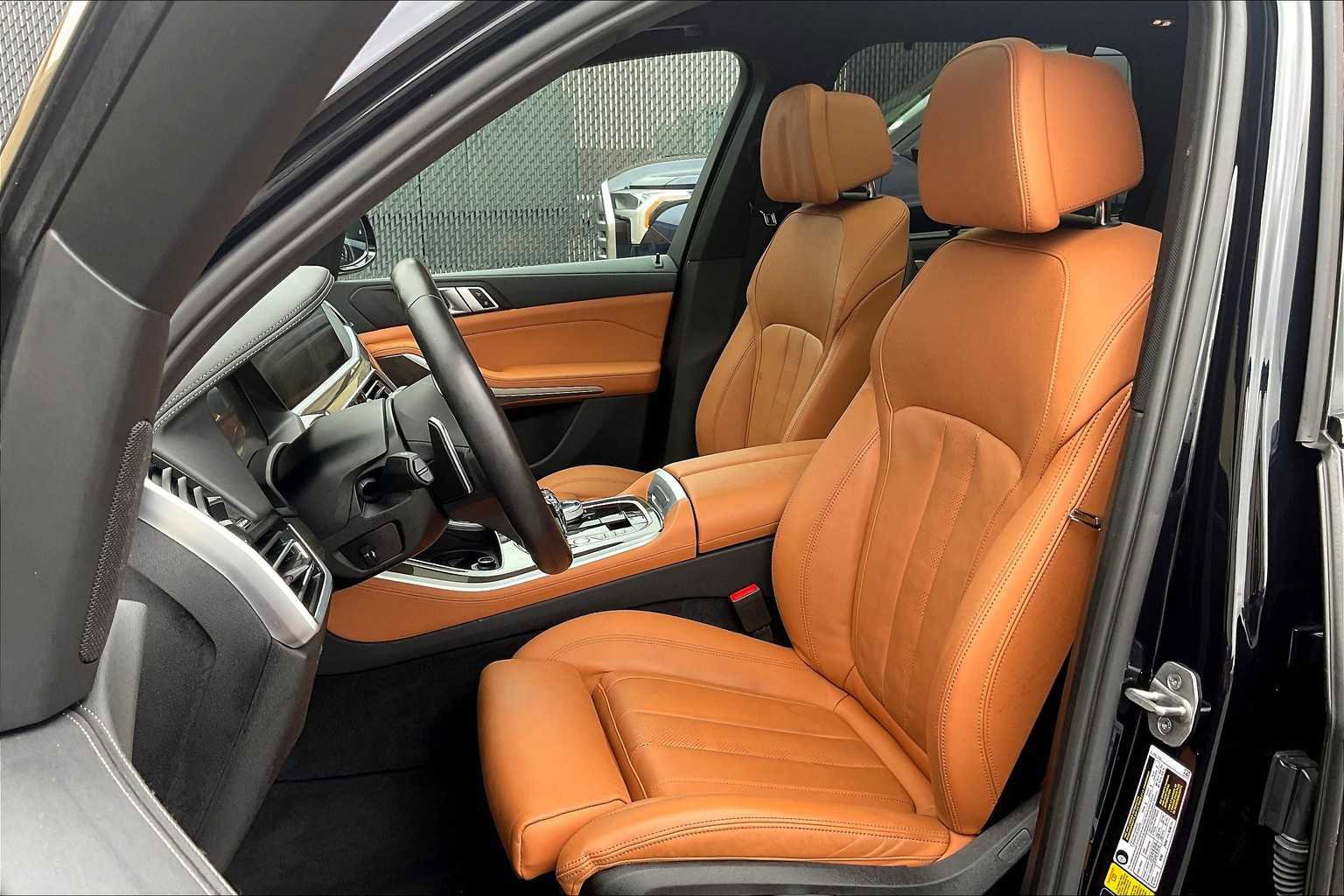 Used 2022 BMW X5 xDrive40i w/ M Sport Package image 10