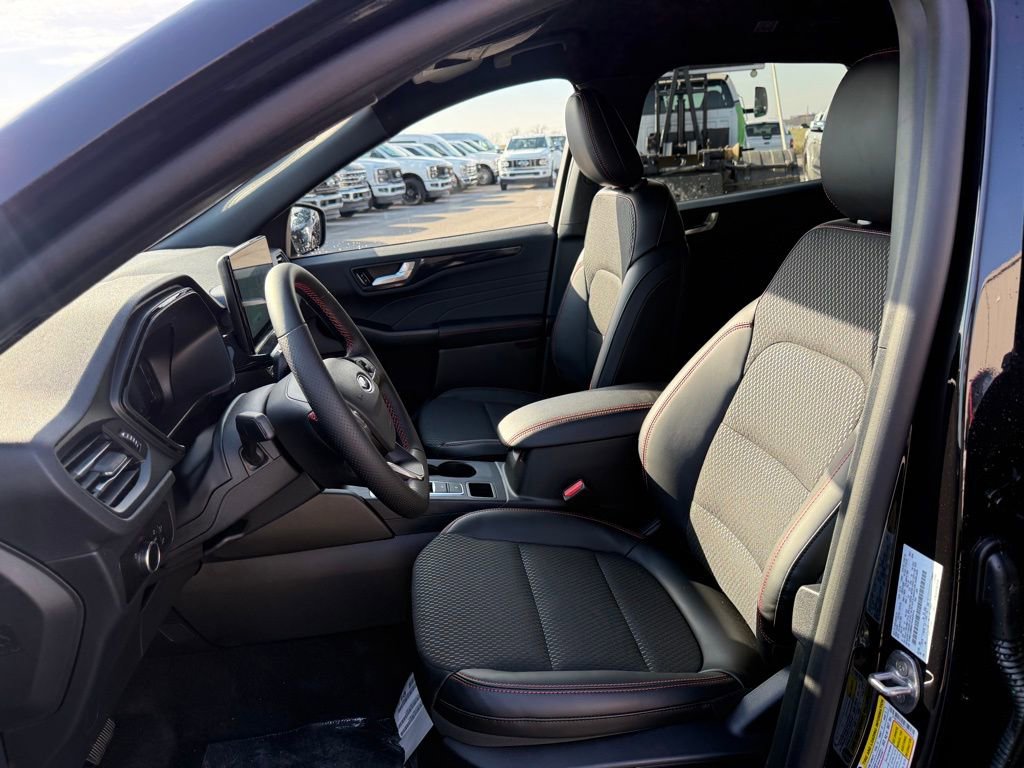 New 2026 Ford Escape ST-Line w/ Tech Pack #1 FWD image 5