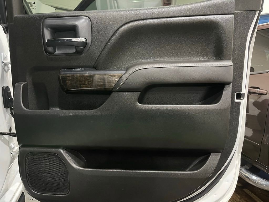 Used 2015 GMC Sierra 2500 Denali w/ Duramax Plus Package image 21