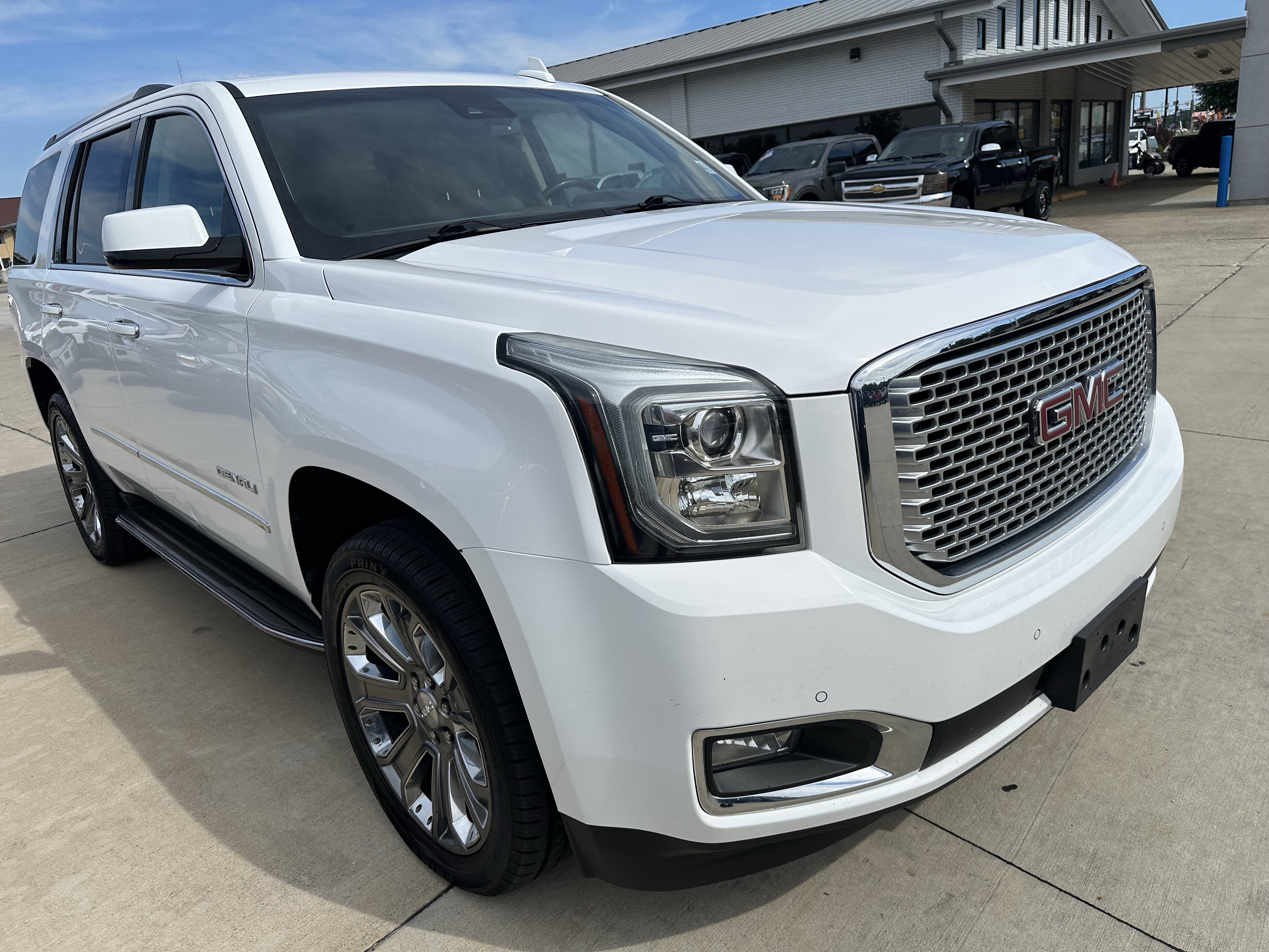 Used 2015 GMC Yukon Denali w/ Open Road Package AWD/4WD image 3