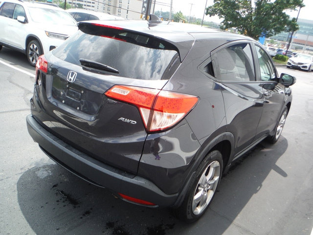 Used 2017 Honda HR-V EX image 7