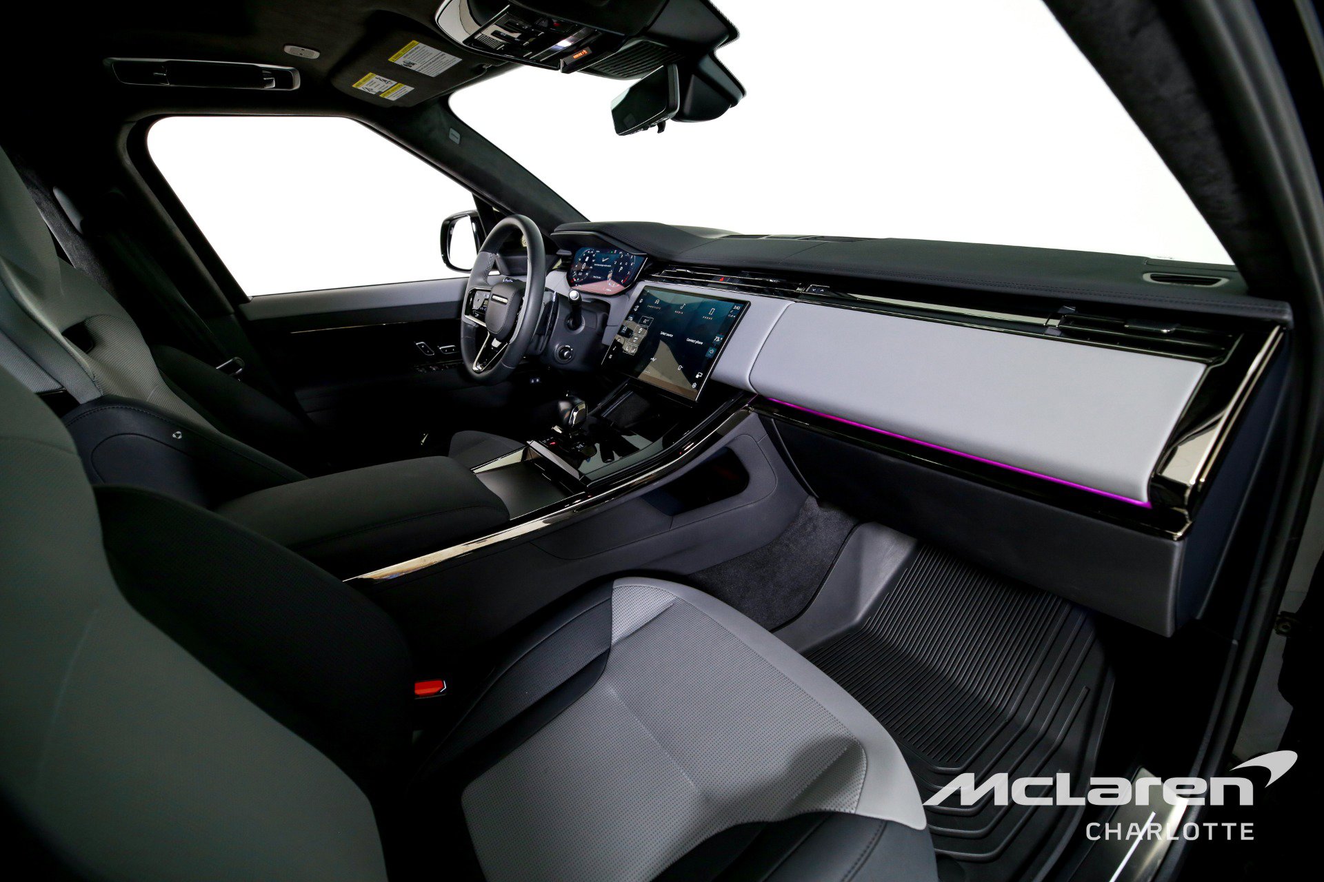 Used 2025 Land Rover Range Rover Sport SV Edition Two image 27