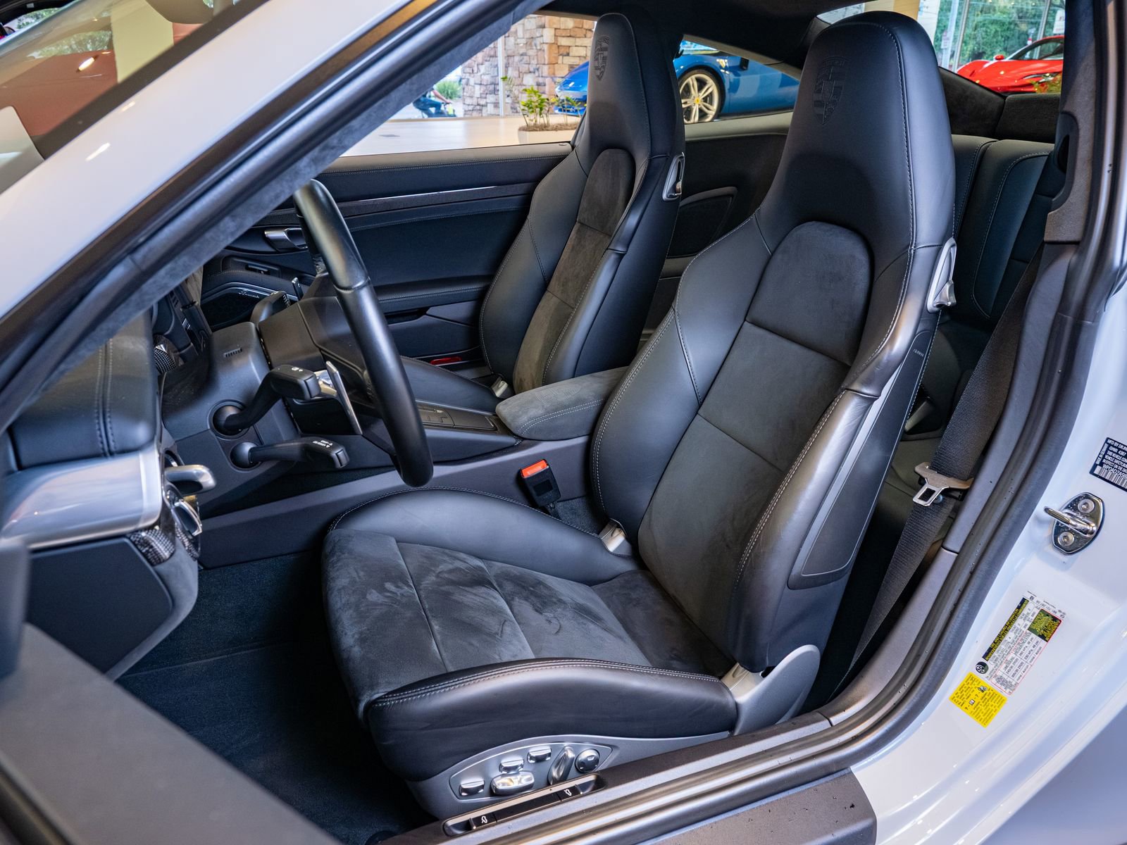 Certified 2017 Porsche 911 Turbo S image 11