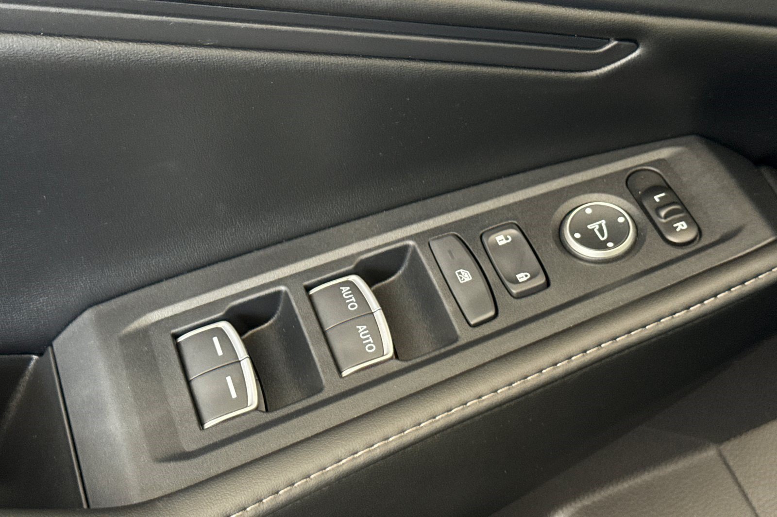 Used 2024 Honda Accord Sport image 13