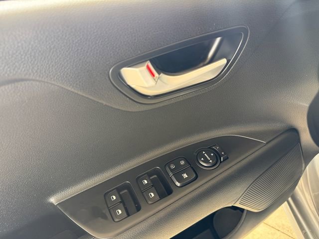 Used 2022 Kia Rio S image 11