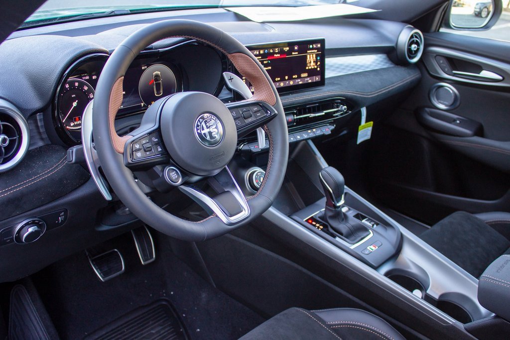 New 2025 Alfa Romeo Tonale image 11