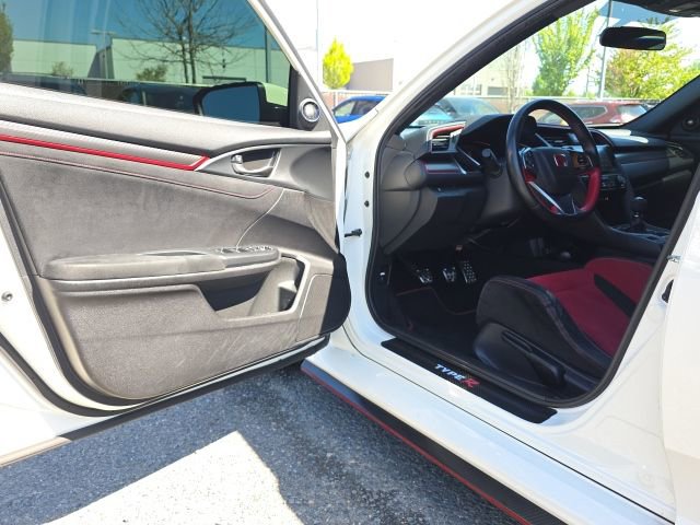 Used 2018 Honda Civic Type R image 15
