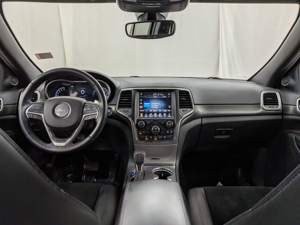 Used 2017 Jeep Grand Cherokee Altitude image 13