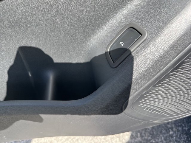 New 2026 Chevrolet Traverse LT w/ LPO, Floor Liner Package image 10