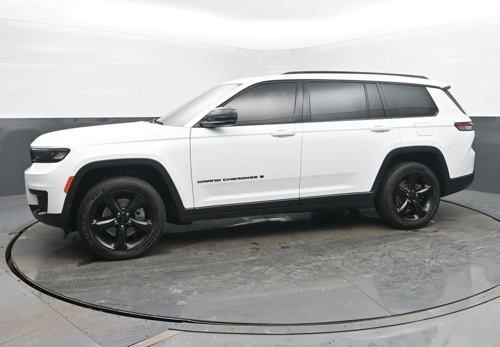 Used 2023 Jeep Grand Cherokee L Altitude image 2