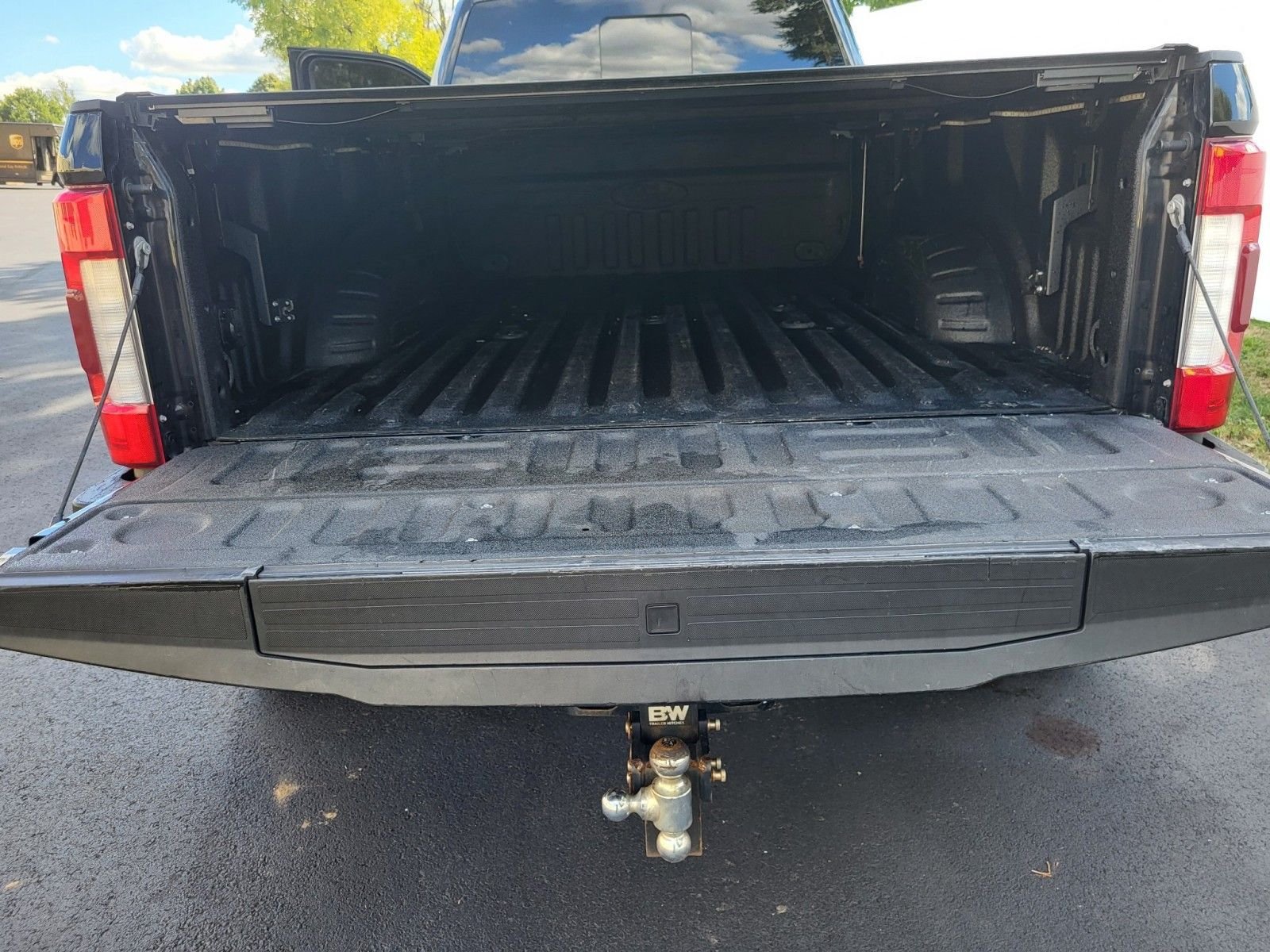 Used 2017 Ford F450 Platinum w/ Platinum Ultimate Package AWD/4WD image 9