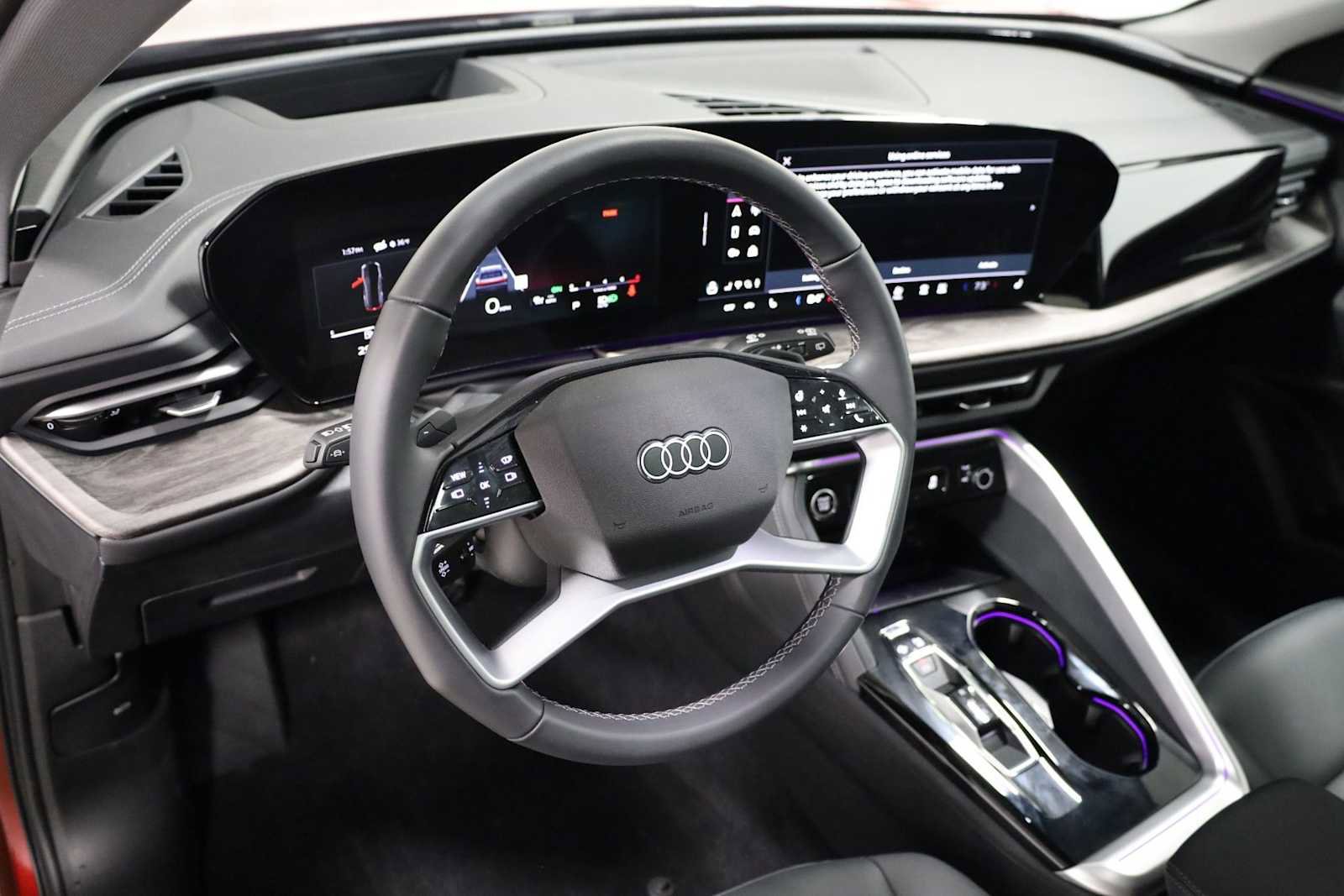 Used 2025 Audi Q5 Premium Plus w/ Premium Plus image 4