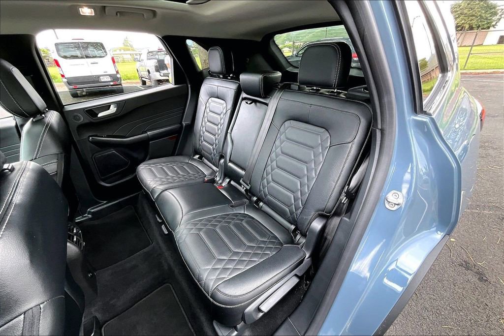 Used 2024 Ford Escape SE w/ PHEV Premium Package image 28