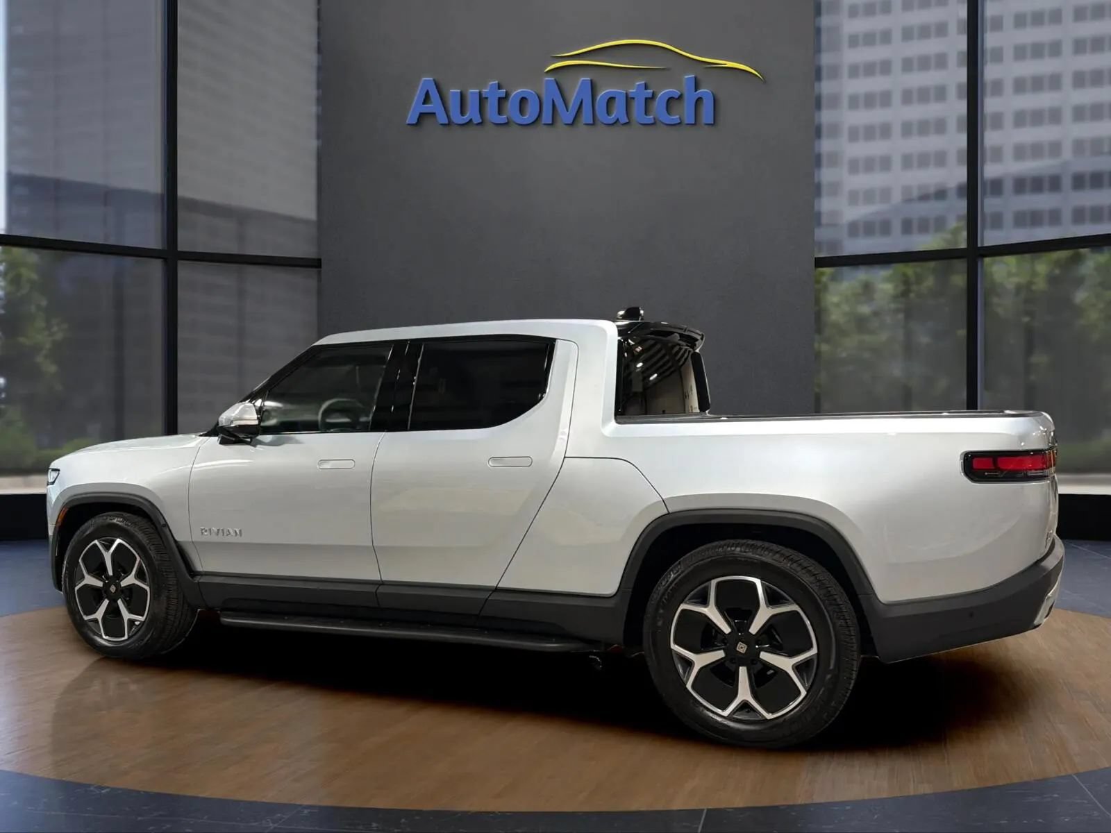 Used 2023 Rivian R1T Adventure Dual AWD/4WD image 7