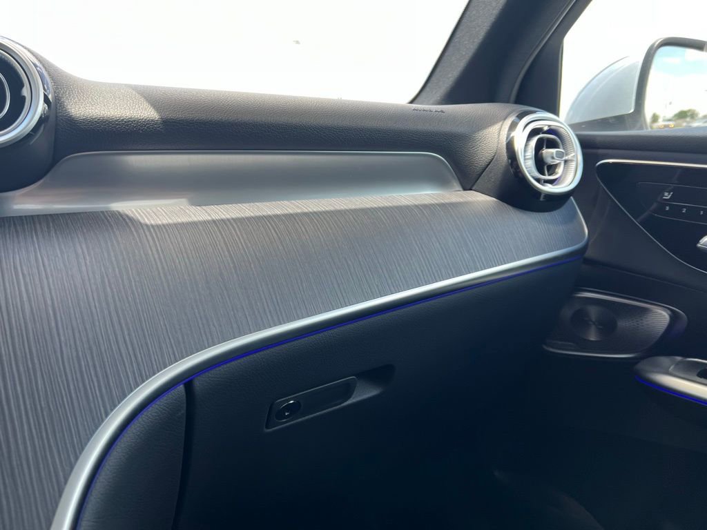 Certified 2025 Mercedes-Benz GLC 300 4MATIC image 20