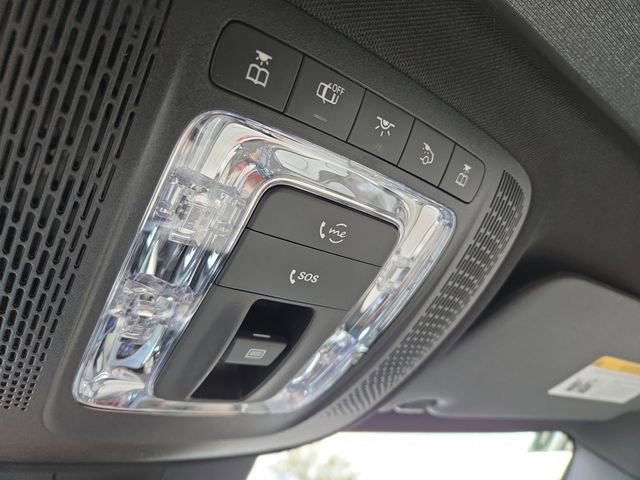 Used 2026 Mercedes-Benz GLB 250 4MATIC image 17