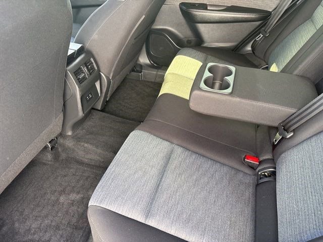 Used 2023 Nissan Rogue SV image 28