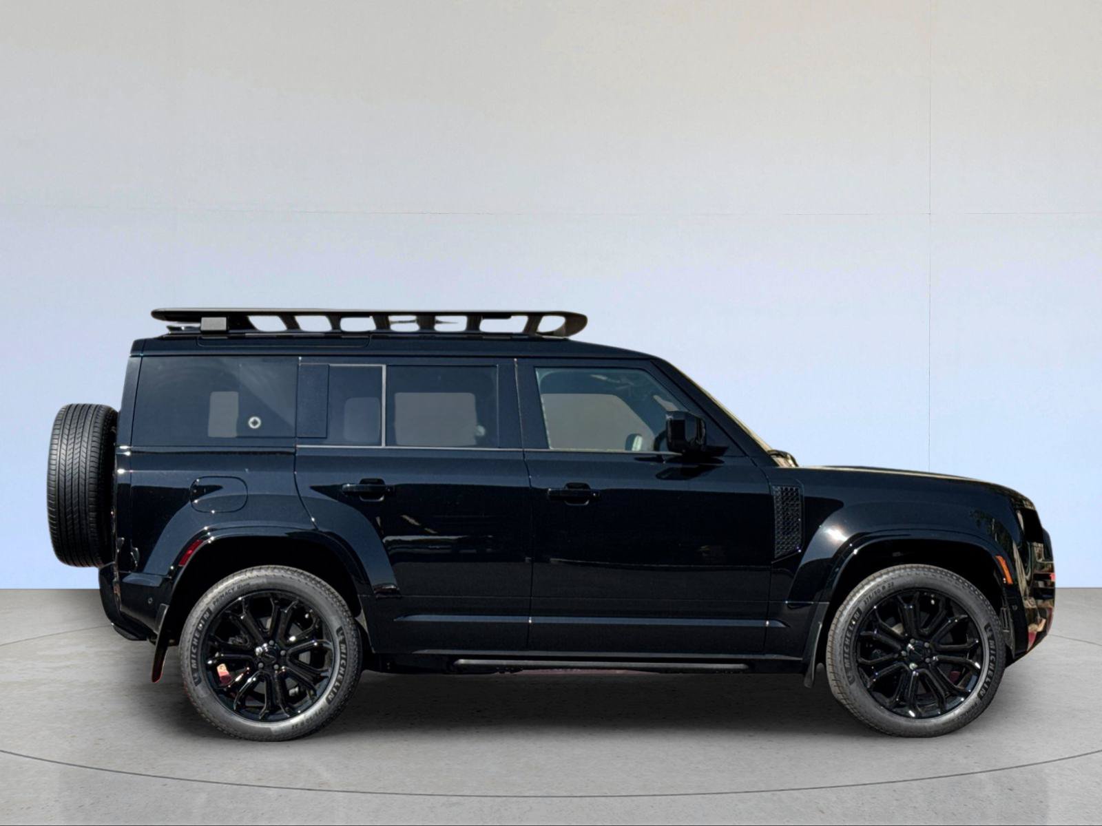 New 2026 Land Rover Defender 110 OCTA AWD/4WD image 7