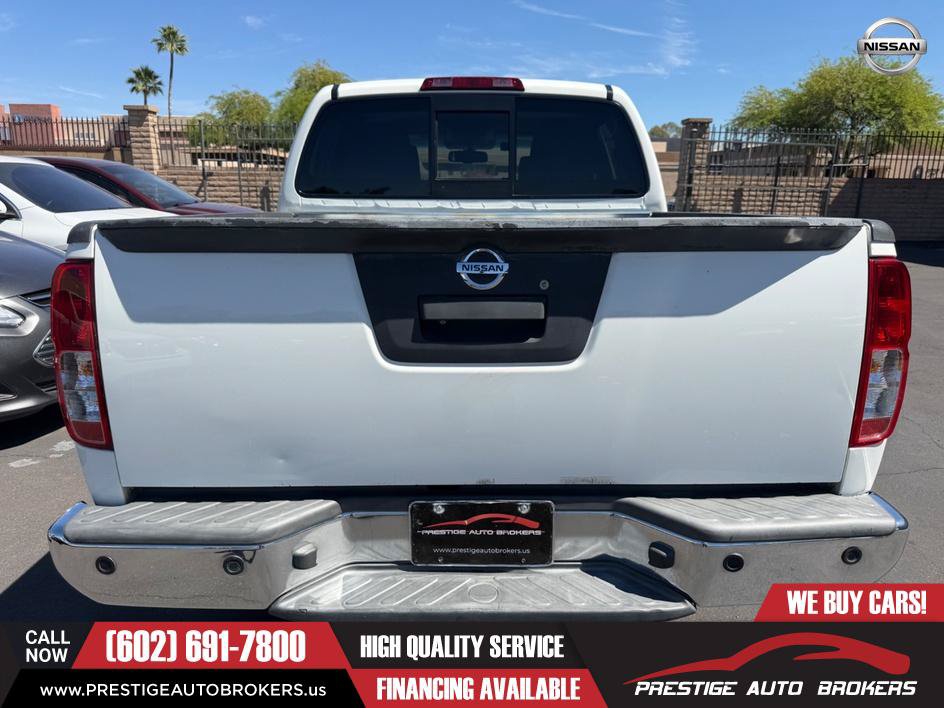 Used 2015 Nissan Frontier SV w/ SV Value Truck Package AWD/4WD image 9