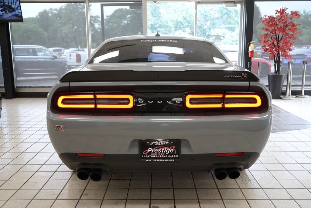 Used 2022 Dodge Challenger R/T Scat Pack RWD image 19