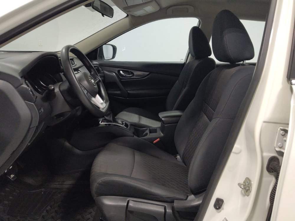 Used 2017 Nissan Rogue S AWD/4WD image 17
