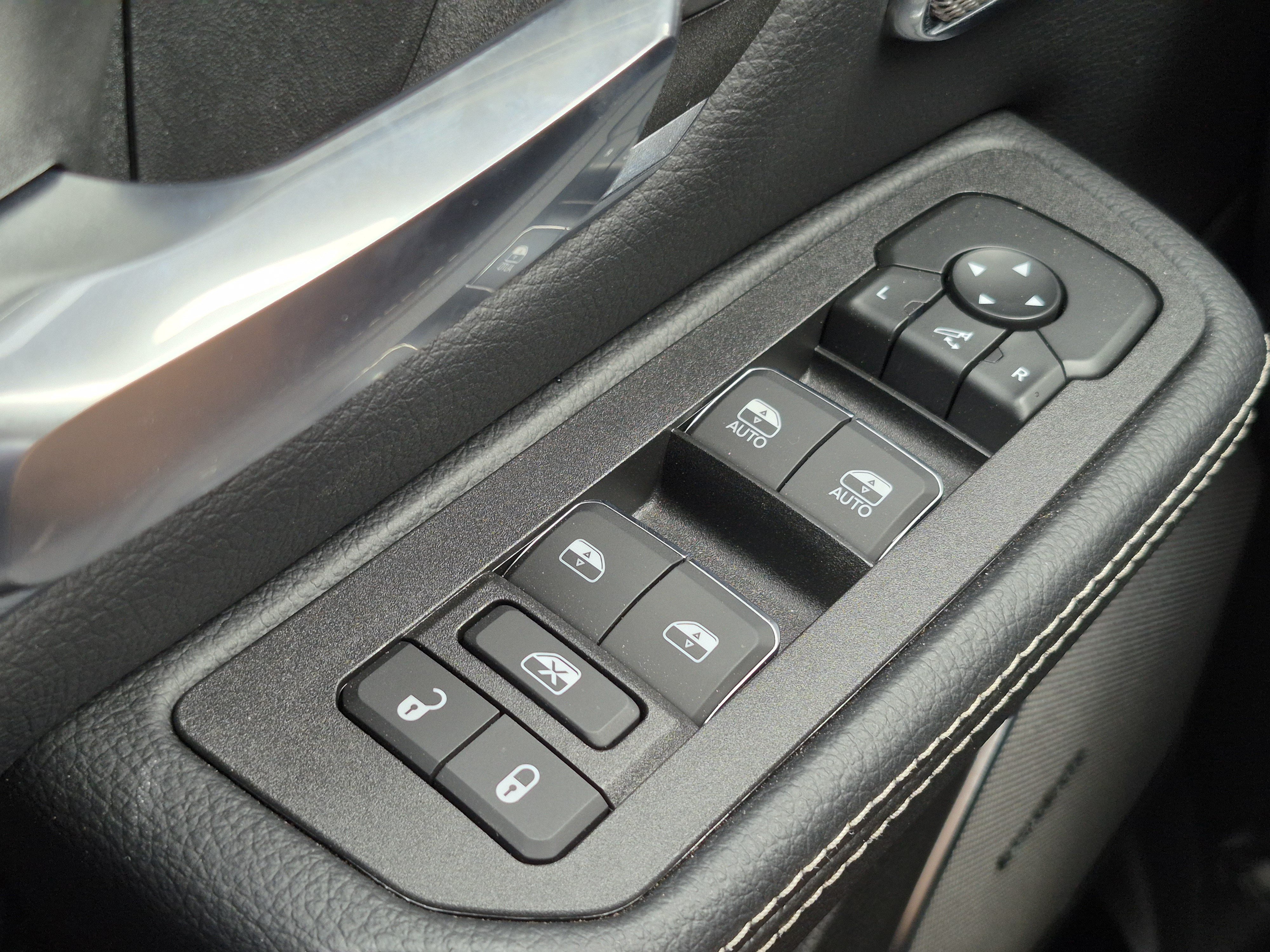 New 2026 RAM 1500 Laramie AWD/4WD image 10