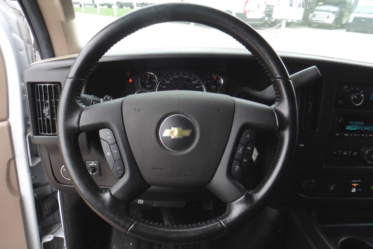 Used 2022 Chevrolet Express 3500 w/ Driver Convenience Package RWD image 14