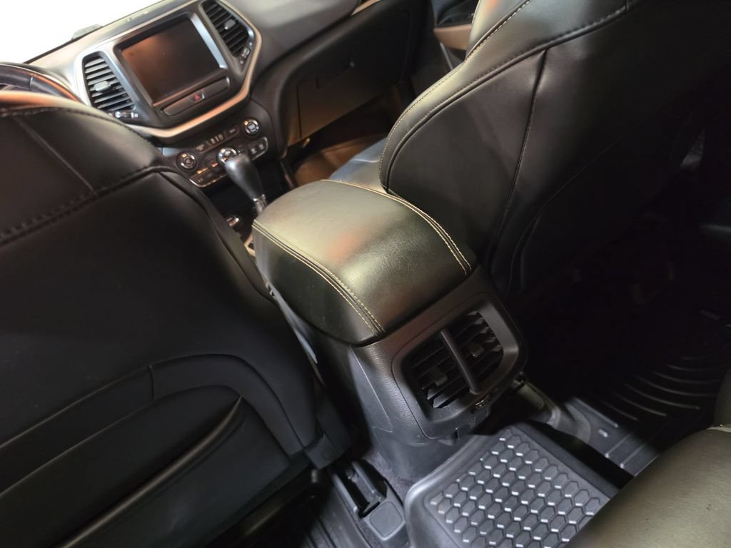 Used 2017 Jeep Cherokee Limited AWD/4WD image 22