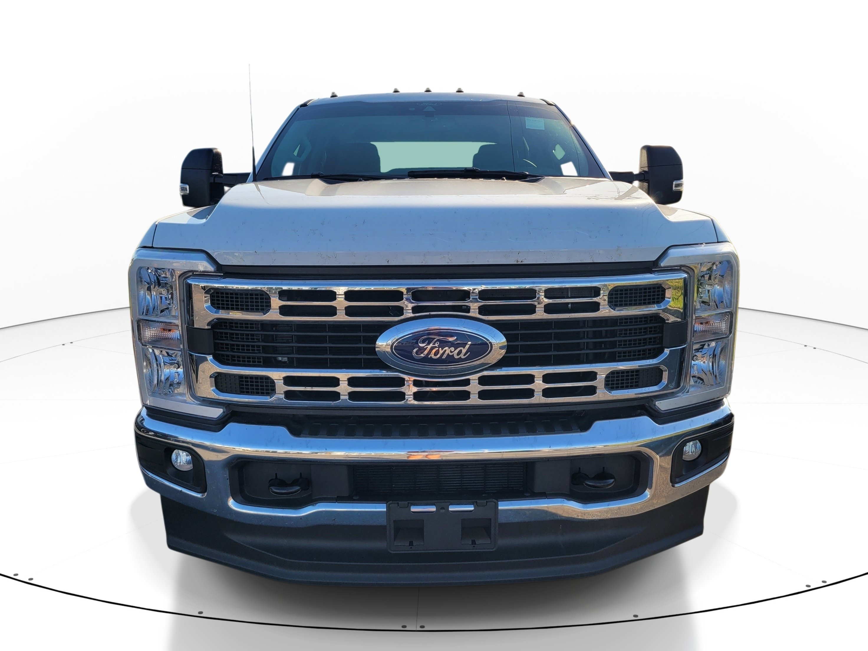 Used 2024 Ford F350 XLT AWD/4WD image 2