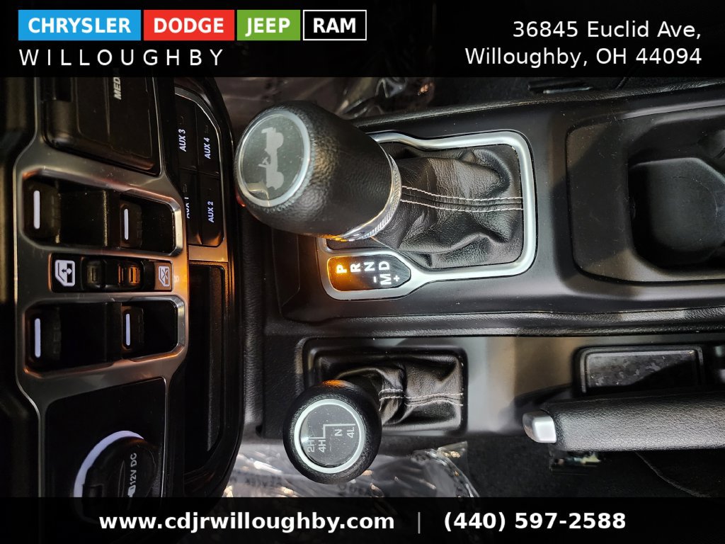 Used 2023 Jeep Wrangler Unlimited Sahara w/ Cold Weather Group AWD/4WD image 23