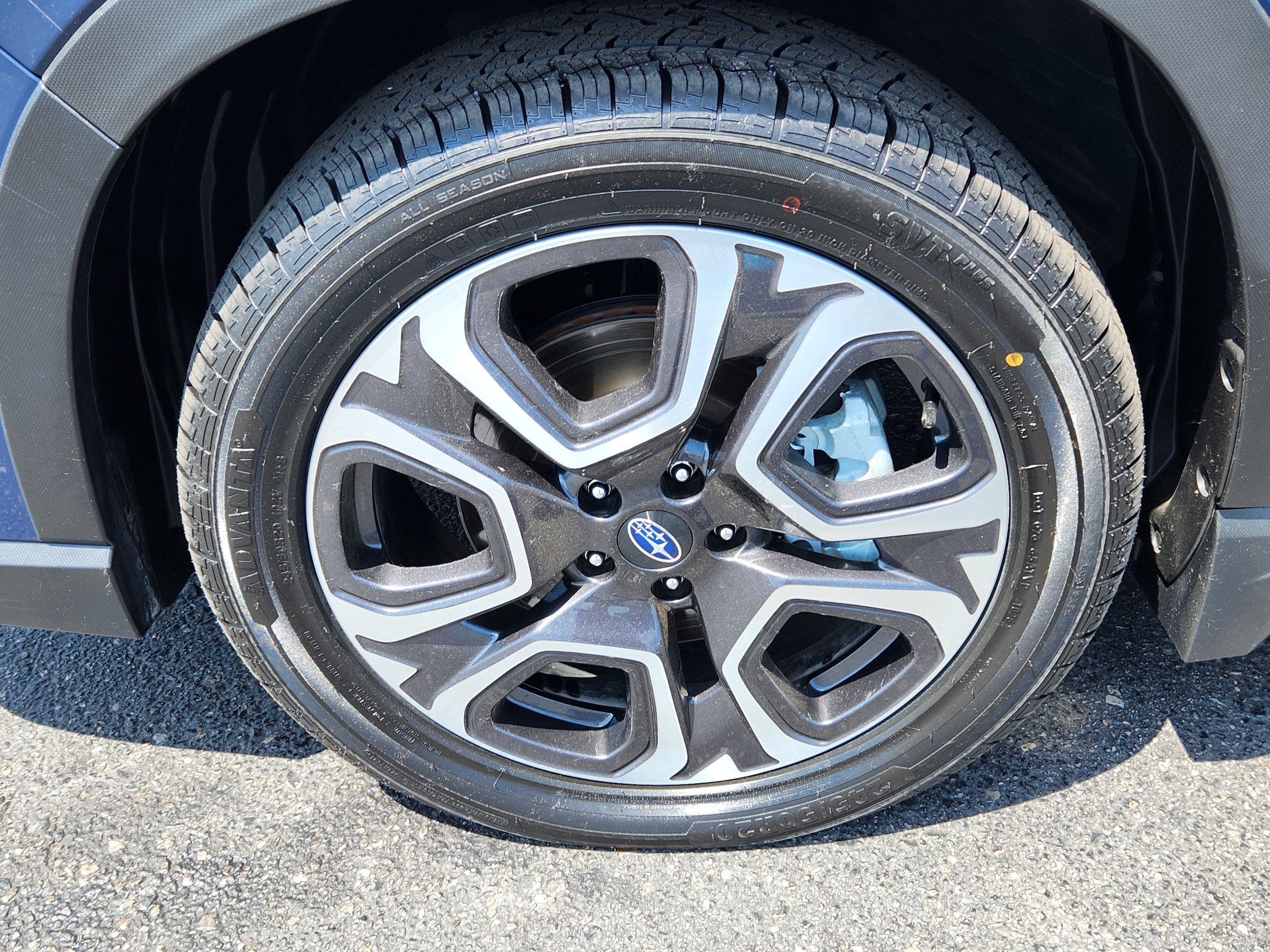 Used 2023 Subaru Ascent Limited AWD/4WD image 16