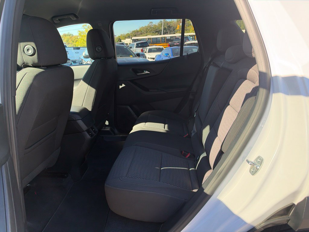Used 2026 Chevrolet Equinox LT AWD/4WD image 25