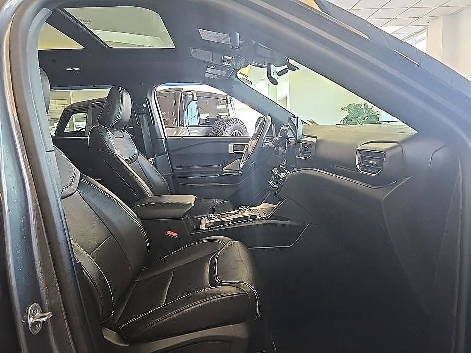 Used 2022 Ford Explorer ST w/ Equipment Group 401A image 38