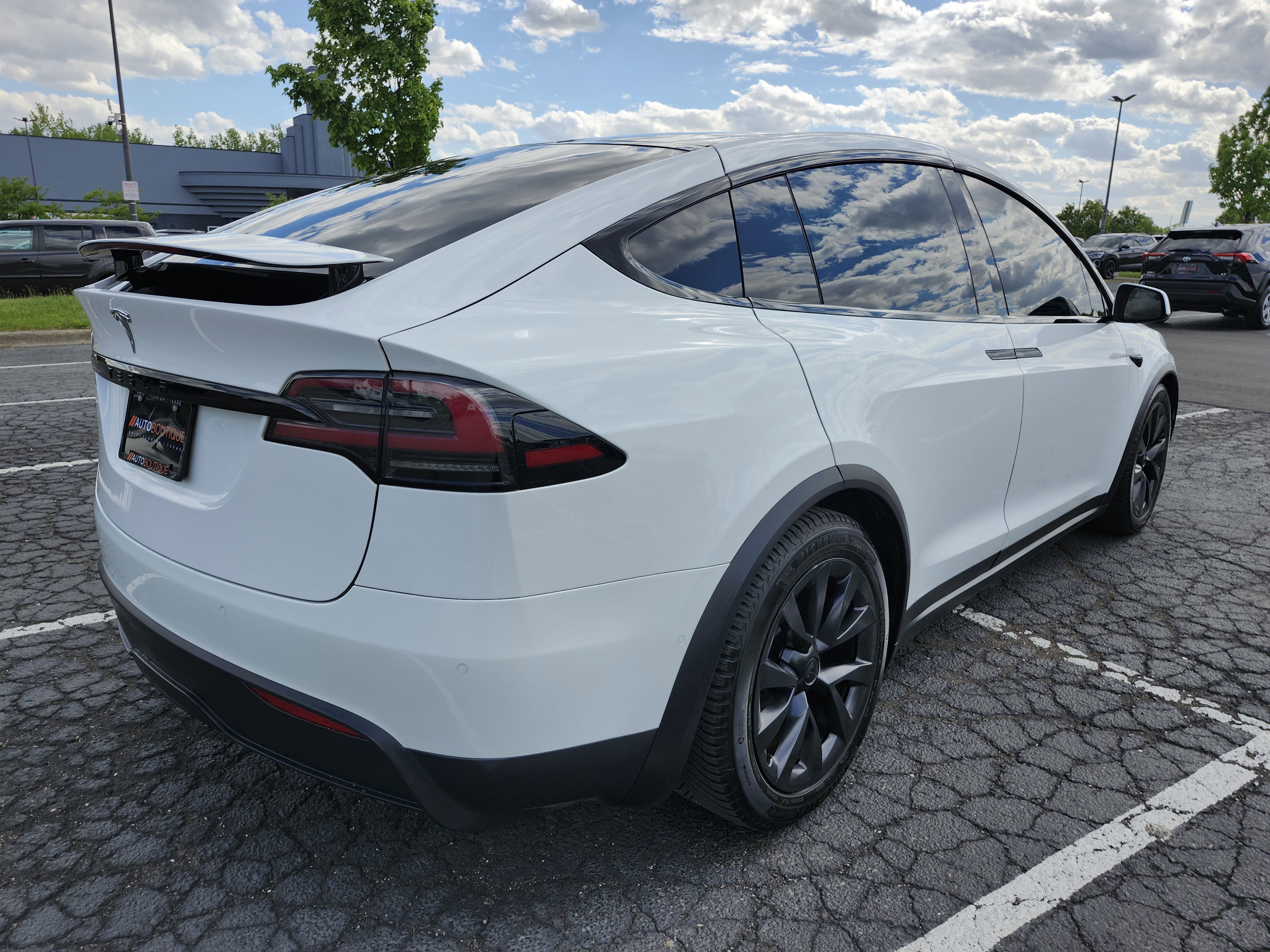 Used 2022 Tesla Model X AWD/4WD image 17