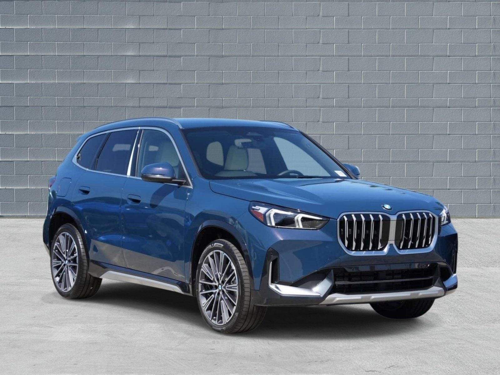New 2027 BMW X1 xDrive28i