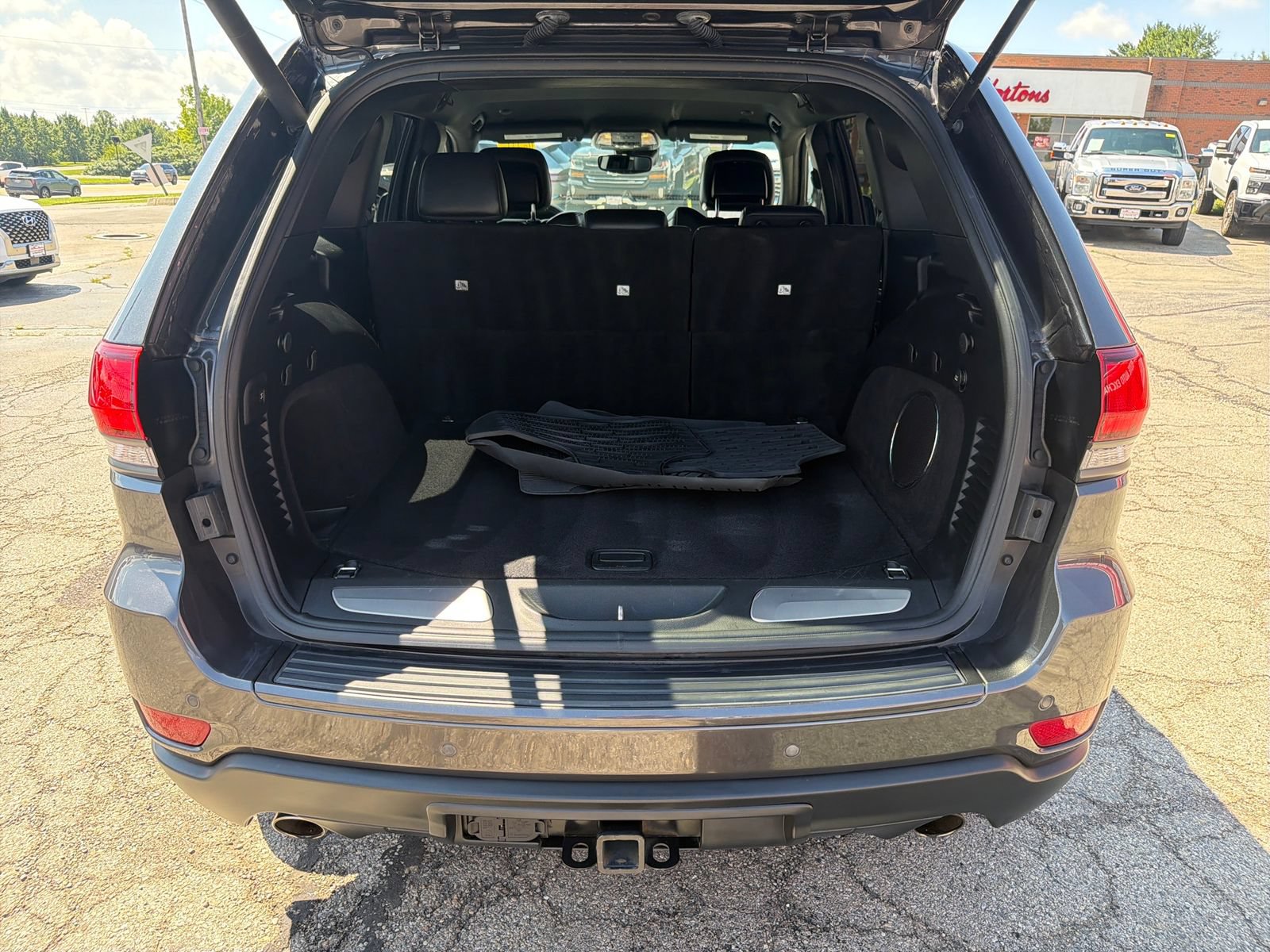 Used 2018 Jeep Grand Cherokee Trailhawk AWD/4WD image 27