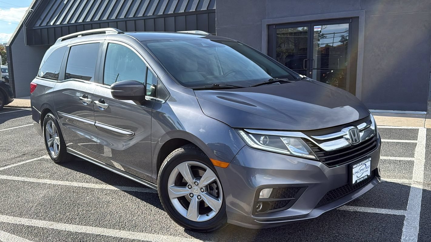 Used 2018 Honda Odyssey EX image 1