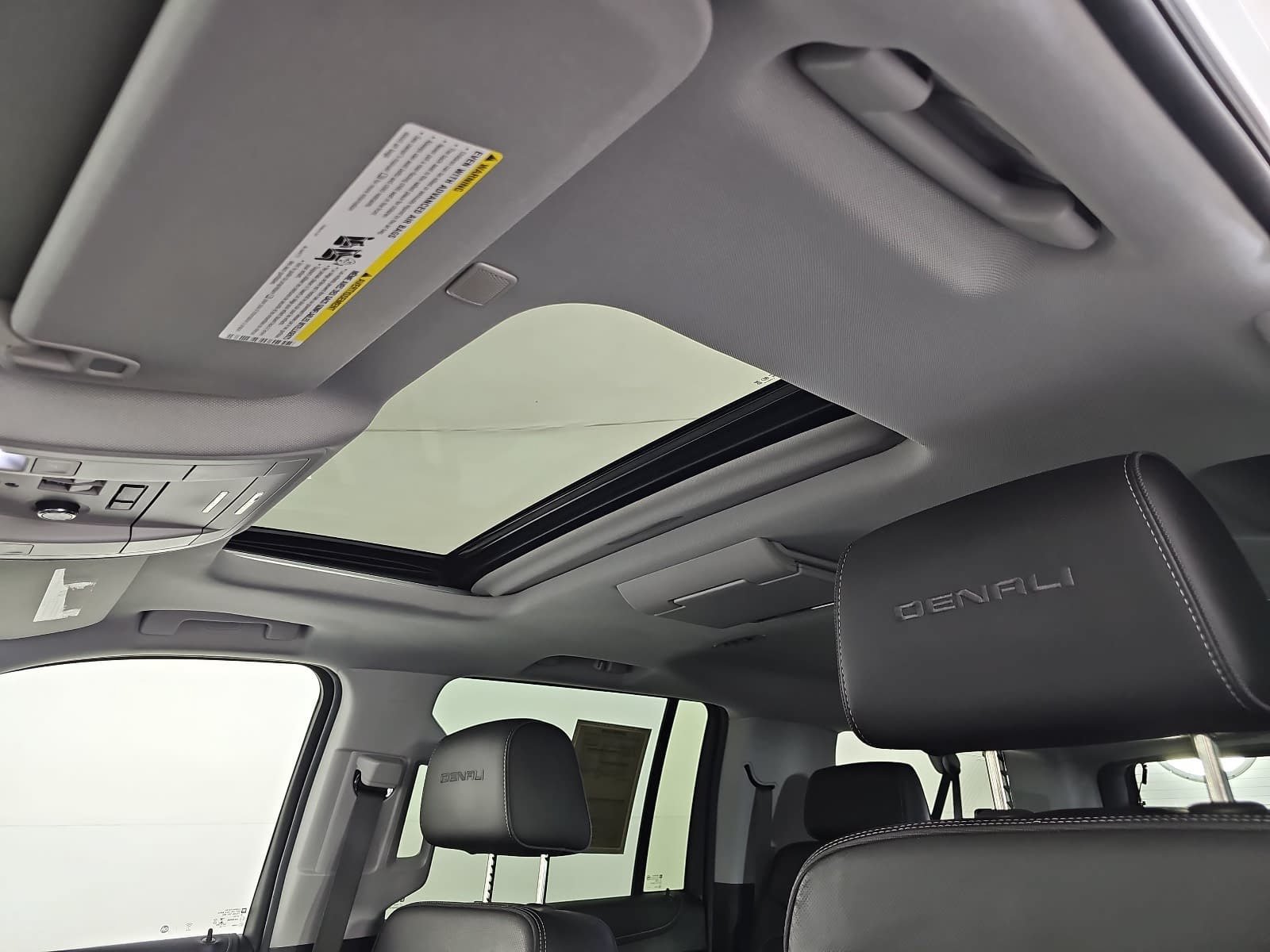 Used 2020 GMC Yukon XL Denali w/ Open Road Package RWD image 30