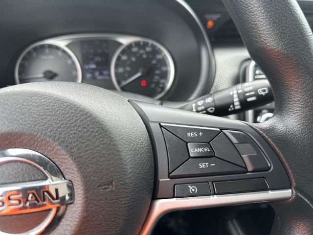 Used 2019 Nissan Kicks S FWD image 26