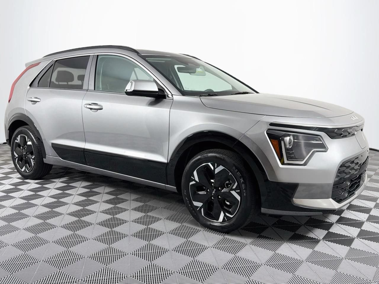 Used 2025 Kia Niro Wind w/ Wind Preserve Package FWD image 27