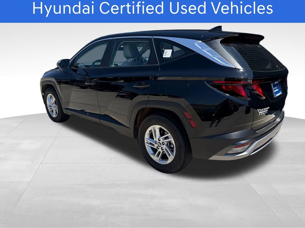 Certified 2025 Hyundai Tucson SE FWD image 3