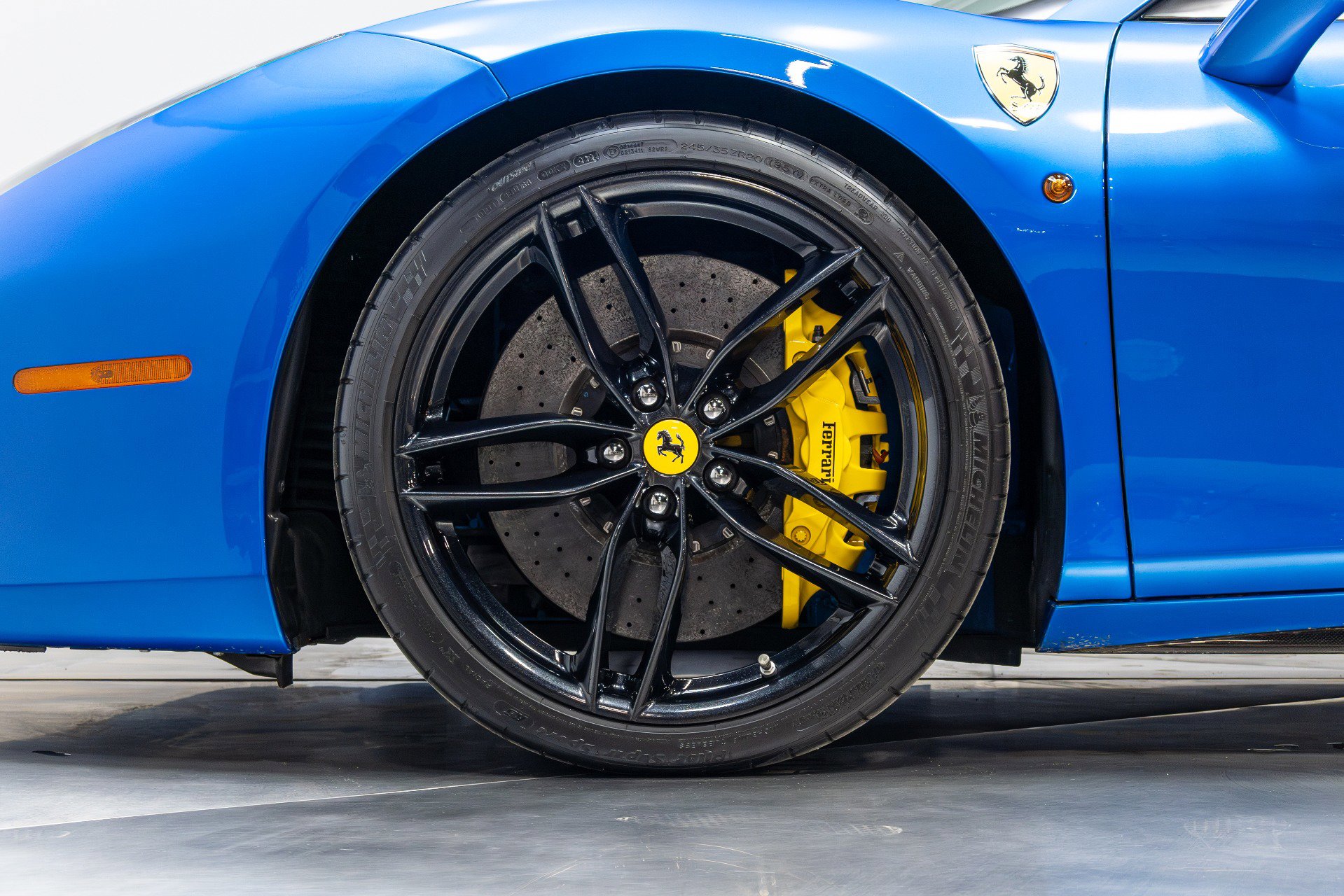 Used 2016 Ferrari 488 Spider image 39