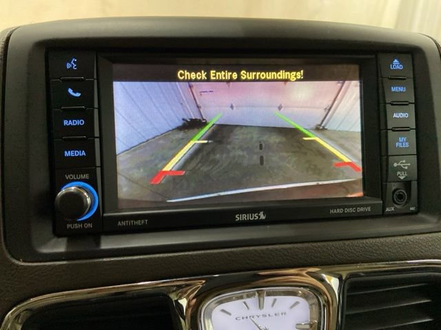 Used 2014 Chrysler Town & Country Touring FWD image 50